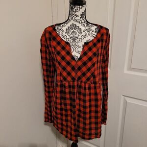 Old Navy gingham baby doll shirt‎